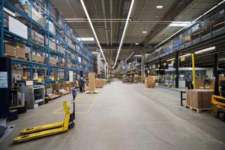 LED lineární svítidlo 70W 11200lm 4000K neutrální Povrchová montáž zavěšené bílé 150cm Trusys Ledvance