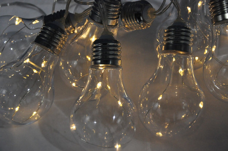 Venkovní zahradní girlanda světelný řetěz 20 LED 2700K