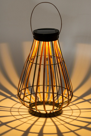 LED solární lampa Venkovní zahradní stojací závěsná lucerna 3000K IP44 37cm soumrakový senzor