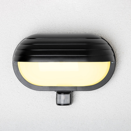 Zahradní nástěnná lampa FRODA E27 IP44 s PIR senzorem černá