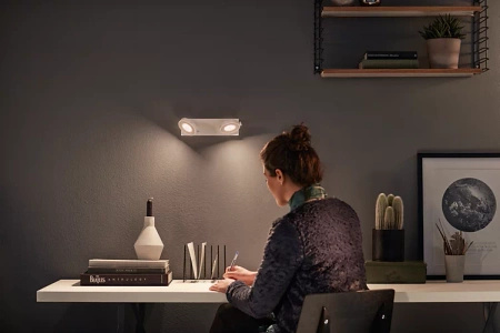 LED stropní svítidlo 2x 4,5W 2700K stmívatelné CLOCKWORK Moving White PHILIPS