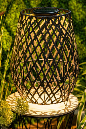 LED solární lampa Venkovní zahradní stojící lucerna 3000K IP44 35cm soumrakový senzor