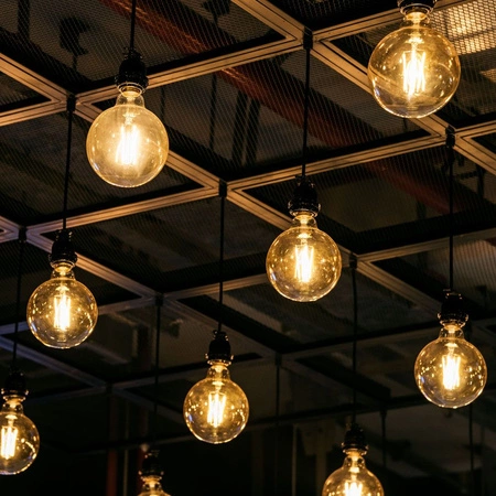 LED žárovka E27 G95 7W = 53W 700lm 2200K Teplá bílá jantarové vlákno Stmívatelné 360° VIDEX