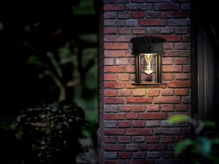 Zahradní nástěnná lampa Solární venkovní fasádní lampa LED 3,2 W 470 lm 2700 K IP44 se senzorem pohybu a soumraku černá Geri Ultra Efficient Philips