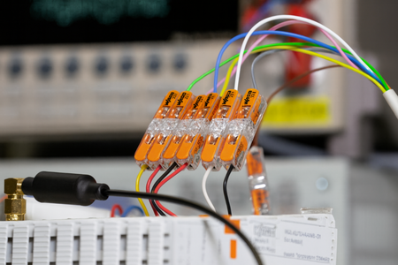 Instalační konektor Rychlokonektor WAGO 221-2411 pro KABEL 2x0.2-4mm