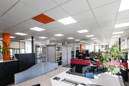 LED panel pro povrchovou/zápustnou montáž CASETON 120x30cm 32W UGR19 6500K 3600lm 4IN1 LEDVANCE