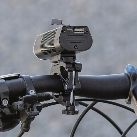 Svítilna LED Cyklistická svítilna Držák USB-C 6 režimů 1020lm IP65 Funkce Powerbanka VAYOX