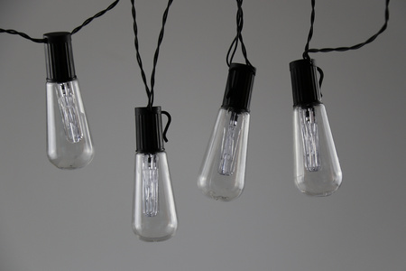 LED zahradní girlanda na baterie 2.6 m. napájení 2xAA EDISON baterie. černá GOLDLUX (Polux)