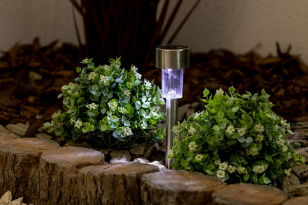 LED zahradní lampa na solární pohon satén INOX / CHROME