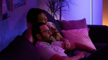 Philips HUE bílá a barevná Ambiance GO Bluetooth Zigbee stolní lampa 8718696173992