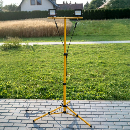 LED reflektor ZUNA2 Halogenová lampa 2x 20W 6500K na stojanu + kabel + hermetický konektor LUMILED