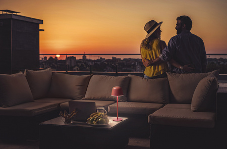 Venkovní stolní lampa LED dobíjecí stmívatelná 2,5W 200lm 2700/4000/6500K IP54 červená Endura Ledvance