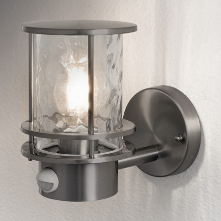 Nástěnné svítidlo. venkovní fasádní nástěnné svítidlo s pohybovým senzorem E27 Endura Classic Post LEDVANCE