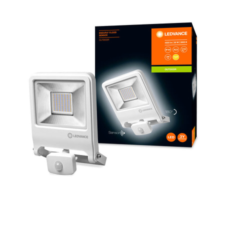 Reflektor LED 50W 4500lm 3000K IP44 Bílý s pohybovým senzorem LEDVANCE Floodlight Endura