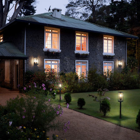 Venkovní zahradní lampa POST E27 80cm Endura CLASSIC FRAME LEDVANCE