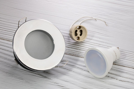 Halogenové Hermetické Koupelnové svítidlo IP44, Chrom AQUS + LED GU10 5W 4000K LUMILED