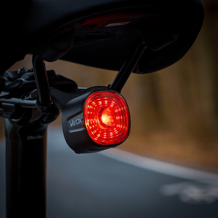 Zadní svítilna na kolo červená USB-C 6 režimů IP66 POWERFUL VAYOX