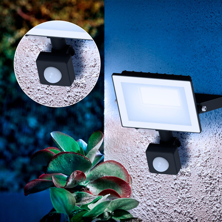 Reflektor LED 20W 2050lm 5000K IP65 se senzorem pohybu a soumraku Black Lois Philips