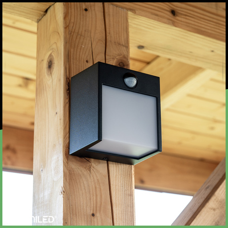 Zahradní nástěnná lampa LED Venkovní nástěnná lampa PIR IP54 12W 3000K RUBUS LUMILED