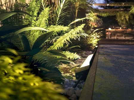 LED Amaranth 20W IP65 CCT RGB PHILIPS HUE Lineární zahradní lampa