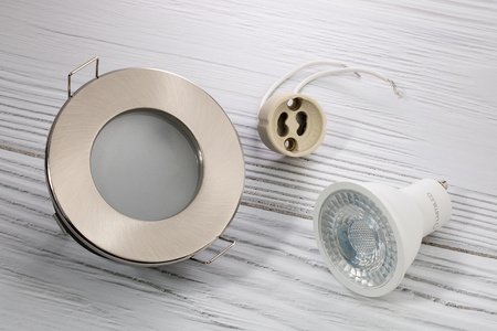 Halogenové Hermetické Koupelnové svítidlo IP44, Satén AQUS + LED GU10 36° 1.5W 4000K LUMILED