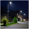 Solární LED průmyslové pouliční lampy 15W 1600lm 4000K neutrální bílá s pohybovým a soumrakovým senzorem IP65 černá ulice Kobi
