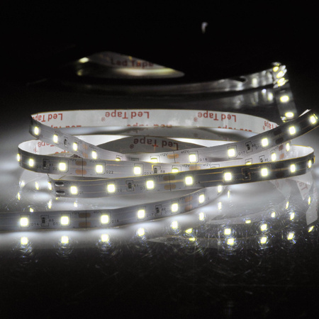 LED pásek 12V 10W 300LED 2835 studená bílá 8mm 5m