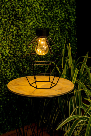 LED solární lampa Venkovní zahradní stojací závěsná lucerna 3000K IP44 25cm soumrakový senzor