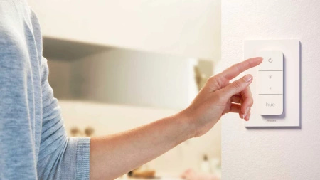 AMAZE Black 25W CCT RGB PHILIPS HUE Bluetooth Zigbee závěsná stropní lampa + stmívač