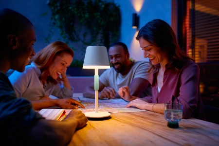 GO PORTBALE LED stolní lampa bílá EU/UK 6W CCT RGB PHILIPS HUE Bluetooth Zigbee