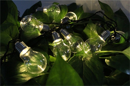 Venkovní zahradní girlanda světelný řetěz 20 LED 2700K