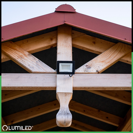 LED Reflektor 30W, 2700lm 6500K IP65 Černá ZUNA2 LUMILED