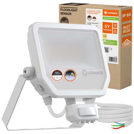 LED reflektor 41W 5500lm 3000K IP65 bílý se senzorem pohybu LEDVANCE Floodlight