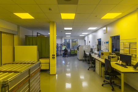 LED panelové kancelářské stropní svítidlo 33W 4320lm 4000K neutrální stmívatelné povrchově montované bílé 60x60cm UGR19 Zigbee Comfort Ledvance