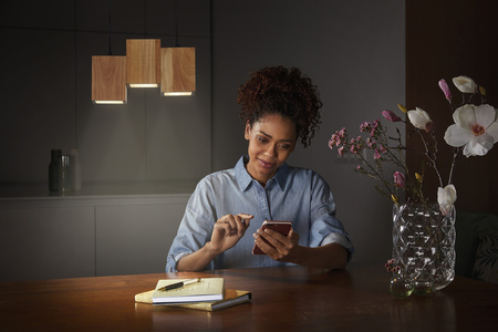 LED stropní svítidlo 21W SMART+ WiFi CCT stmívatelné dřevěné závěsné LEDVANCE