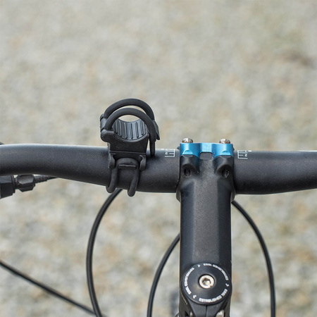 Univerzální držák na řídítka pro svítilnu na kolo VAYOX