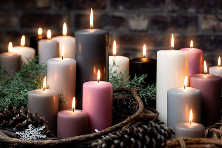 Tradiční cylindrická svíčka 14 cm bílá