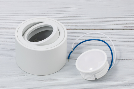 Povrchové Halogenové svítidlo, TUBA SPOT Nastavitelná Kulatá 50mm Bílá AMAT-S + LED 5W 3000K LUMILED