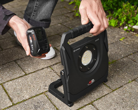 LED reflektor Reflektor 15W 1300lm 6500K Studený stmívatelný dobíjecí s otočnou hlavou Černé pracovní světlo Ledvance