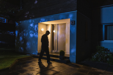 LED nástěnná lampa 15W 950lm 3000k ŠEDÁ s pohybovým senzorem a HD kamerou LEDVANCE Smart+ WiFi