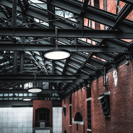 Svítidlo LED High-Bay 100W 10000lm 5000K Neutral 90° IP65 IK07 mAh Pendant Black VIDEX