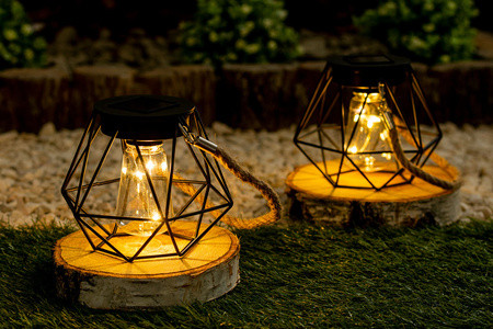 LED solární závěsné svítidlo Venkovní zahradní lucerna 3000K IP44 soumrakový senzor