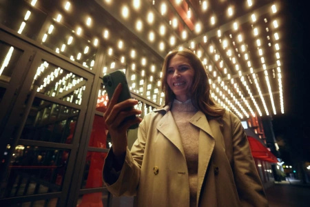 2x LED Žárovka E27 A60 9W CCT RGB + Mostek Hue Bridge + Pohybový senzor + 3PAK Kontaktní senzor Secure Sensor Philips Bluetooth Zigbee