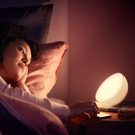 Philips HUE bílá a barevná Ambiance GO Bluetooth Zigbee stolní lampa 8718696173992