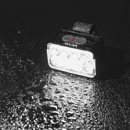 Přední svítilna na kolo 8xLED USB-C 10 režimů 900lm IPX6 VAYOX