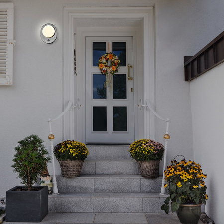 Nástěnné svítidlo fasádní nástěnné svítidlo 8W 370lm 3000K Endura STYLE DISC WALL LEDVANCE pohybový senzor