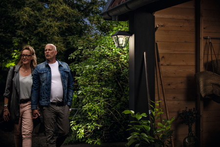 Zahradní lampa LED nástěnná lampa ALPENGLOW myGarden E27 IP44 dolů směřující lucerna PHILIPS