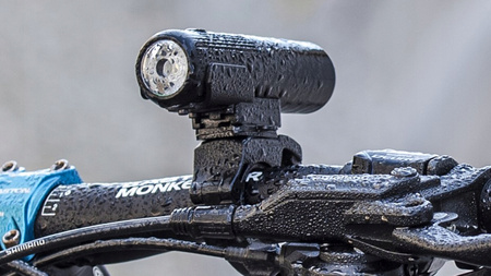 Svítilna LED Cyklistická svítilna Držák USB-C 5 režimů 450lm IPX6 VAYOX