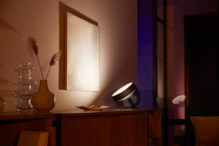 IRIS LED stolní lampa černá EU/UK 8,1W CCT RGB PHILIPS HUE Bluetooth Zigbee