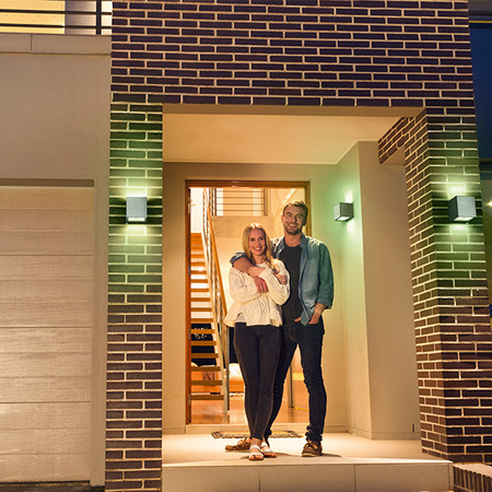 Inteligentní fasádní nástěnné svítidlo LEDVANCE WIFI SMART+ BRICK WALL SILVER GRY 14W 550 lm LEDVANCE